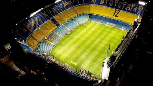 Los estadios argentinos preparan su homenaje a Maradona