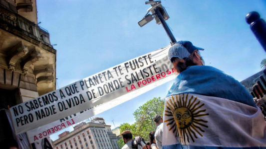 “Maradona es la villa en carne viva”: el homenaje de la cultura villera