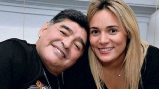 Los posteos de Rocio Oliva después de no haberse podido despedir de Diego Maradona