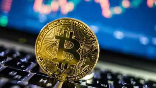 El precio del bitcoin superó los USD 20.000 por primera vez en su historia