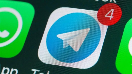 ¿Cómo recuperar los stickers y contactos de WhatsApp y pasarlos a Telegram?
