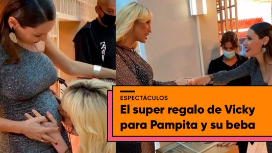 El regalo de Vicky Xipolitakis a Pampita