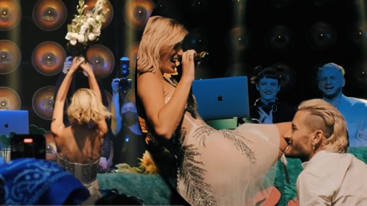 Ricky Montaner Stefi Roitman momento casamiento ramo liga