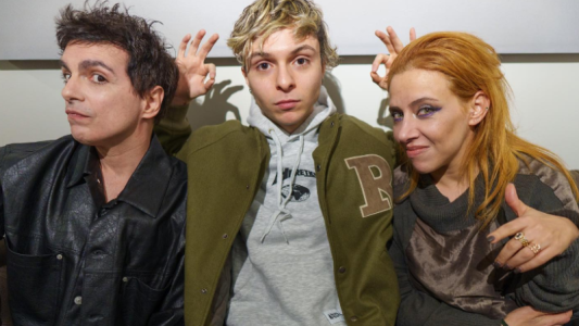 ¡Qué pegadiza! Oscu y Miranda! presentan Papeles, su nueva colaboración juntos