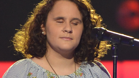 Conocé Morena ciega cantó Spinetta conquistó 4 sillas