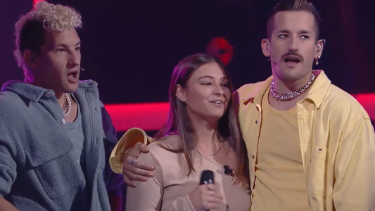 Traicionó a su madrina y se fue con Mau y Ricky