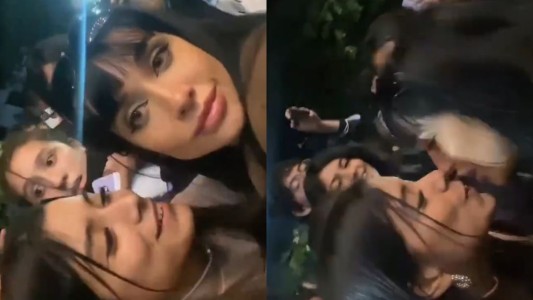 María Becerra, a los besos con una fanática en Santiago del Estero