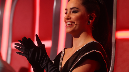 Lali rio look Es para ir velorio glam