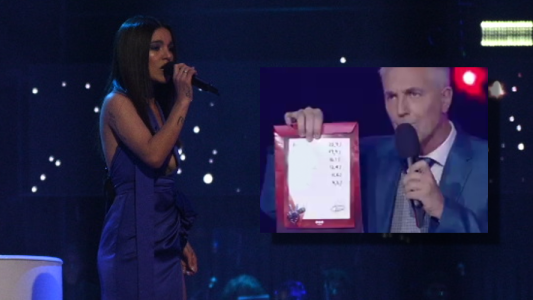 Angela corto sola votación peleada asi seran 4tos final Team Lali