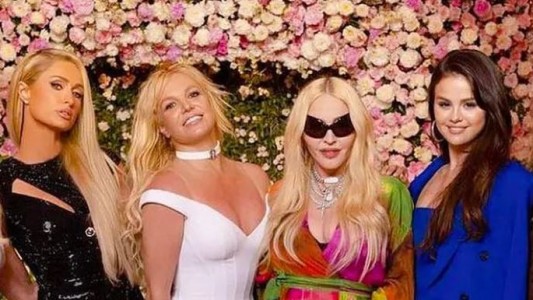 ¿Peleadas a muerte? Por qué Cristina Aguilera, Selena Gómez y Paris Hilton dejaron de seguir Britney Spears en Instagram