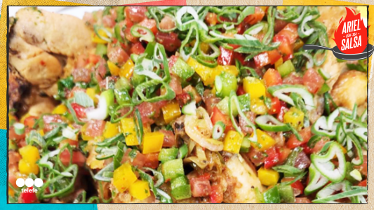 Receta de Pollo a la diabla con arroz verde y provoleta rellena