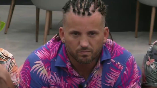 Juan creyó que estaba nominado y estalló