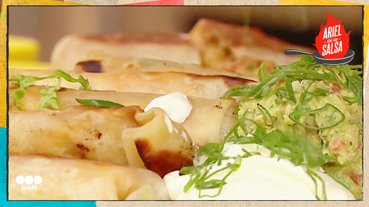 Receta para fiesta mexicana con enchiladas y tacos pastor