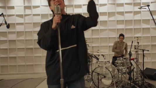 Paulo Londra estrenó una canción con Travis Barker, baterista de Blink-182