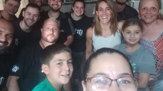 Soledad Pastorutti tuvo un problema en la ruta y fue asistida por una fan: "Un honor haberlos recibido"