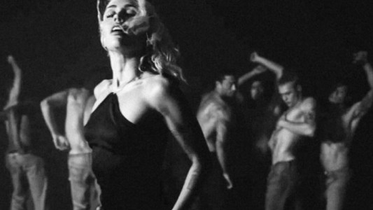 Miley Cyrus confirmó en su nuevo video los rumores de infidelidad de Liam Hemsworth