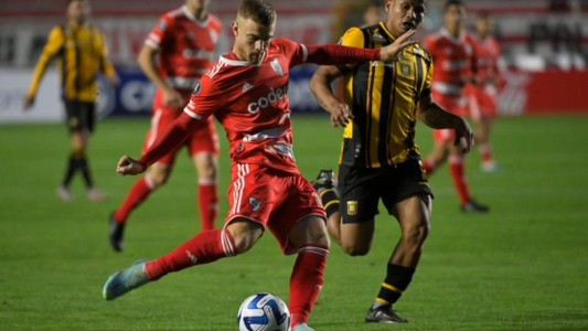 Mal comienzo para River: cayó ante The Strongest