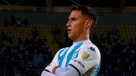 golazo Matías Rojas atrás mitad cancha victoria parcial Racing