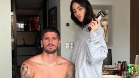 Tini peluquera: Rodrigo de Paul sorprendió con su cambió su look