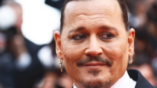 Johnny Depp rompió en llanto al ser ovacionado de pie durante siete minutos en Cannes
