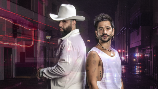 CARIN LEÓN estrenó su nuevo álbum junto al video “Ni me debes ni te debo” con CAMILO