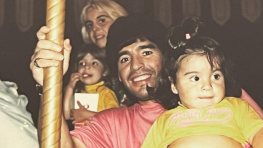 Gianina Maradona y Claudia Villafañe en Napoli: el motivo de su viaje