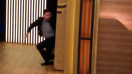 Se portó mal fue castigado Betular terminó piso cocinas MasterChef Argentina