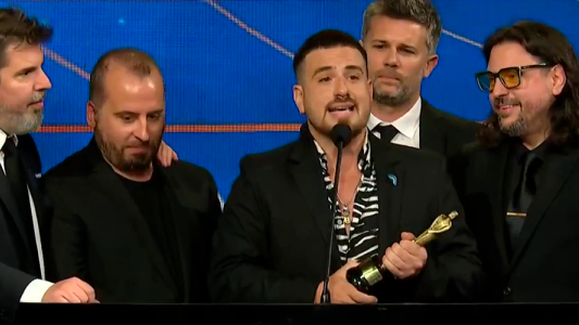 Fede Bal festejó el Martín Fierro de Resto del Mundo: "Es para mi mamá que es la mujer que más amo"