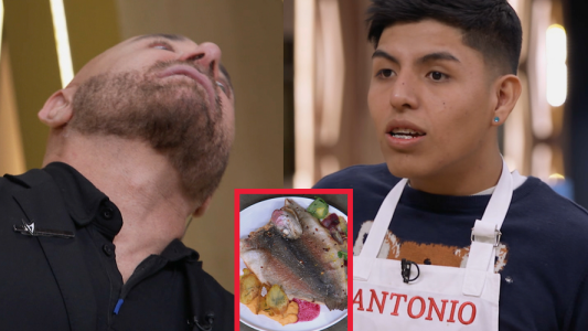 Antonio presentó su plato con el pescado en una posición RARÍSIMA