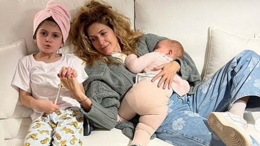 Isabel Macedo en crisis por el primer día de clases de Belita en Uruguay