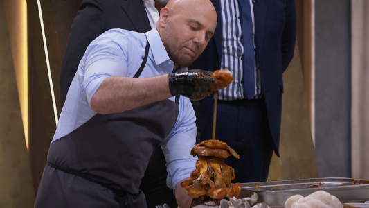 Masterclass de Germán Martitegui para preparar shawarma de hongos