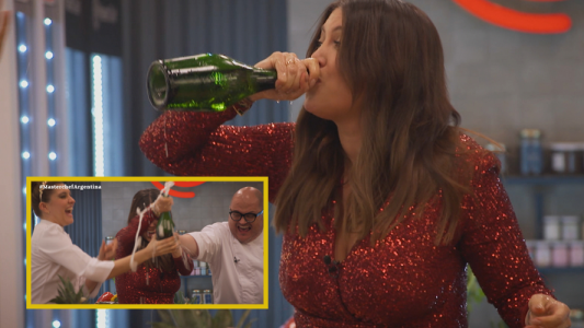 Wanda descontrolada en el mercado: abrió un champagne caliente y lo tomó con los dos finalistas