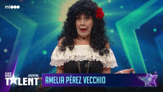 Amelia Perez Vecchio - La artista lirica gallina
