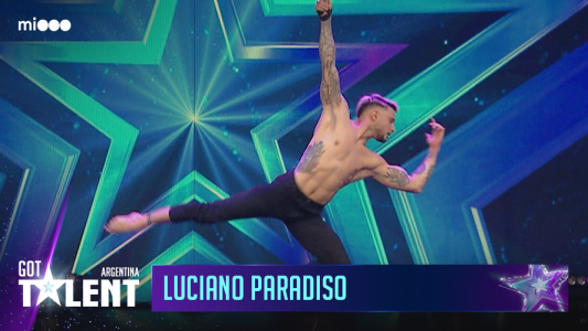 Luciano Paradiso - Acrobacia aerea con cintas