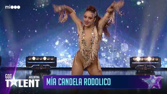 Mia Candela Rodolico - Baila salsa