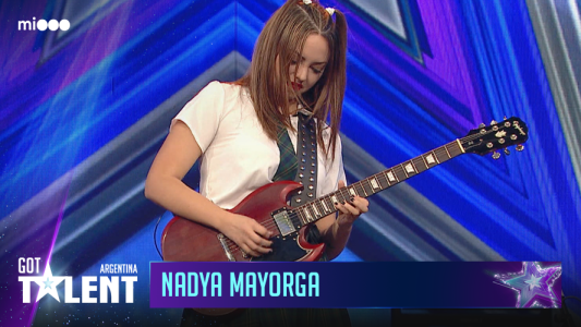 Nadya Mayorga - Guitarrista