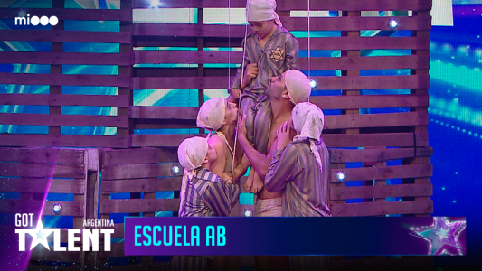 Alexia Bartulli y Escuela AB - Grupo de baile