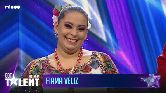 Fiama Véliz - Baile con botellas