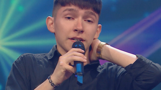 Antes de empezar a rapear: lloró por todo el esfuerzo de su camino, el bullying y las críticas