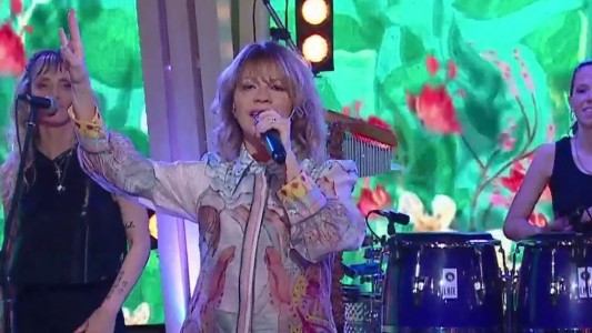 ¡Marcela Morelo cantó y brilló en La Peña!