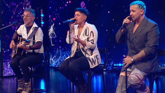 Dejó su trabajo en la fábrica para cantar con sus hijos y la rompieron juntos en Got Talent Argentina