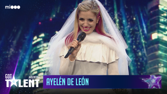 Ayelen De Leon - Pirofagia