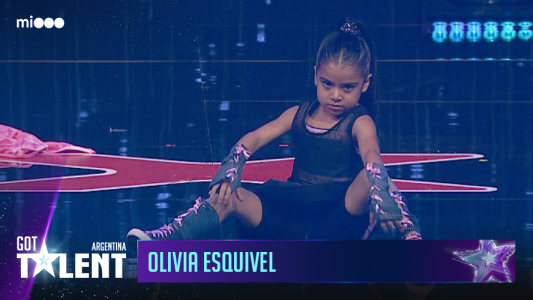 Olivia Esquivel de 6 anos - Bailarina