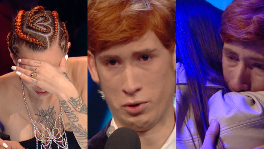 Un pianista joven que abandonó la timidez y se quebró en llanto por su mamá