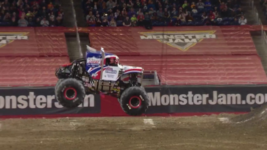 El "Perla Negra" conquistó al público en la Monster Jam de Anaheim