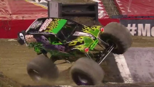 El Tachas y El Sepulturero se sacaron chispas en Seattle