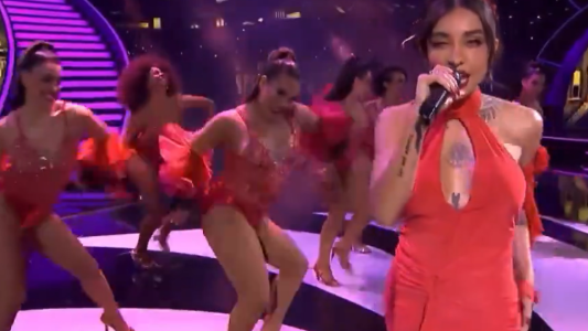 María Becerra homenajeó a Celia Cruz en Viña del Mar