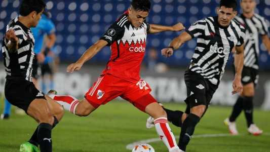 En vivo: River va por la recuperación en su visita a Libertad