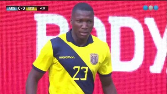 Ecuador se anima a atacar ante una Argentina imprecisa en el fondo