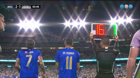 Cambios en Argentina: entran Di María, Paredes y De Paul